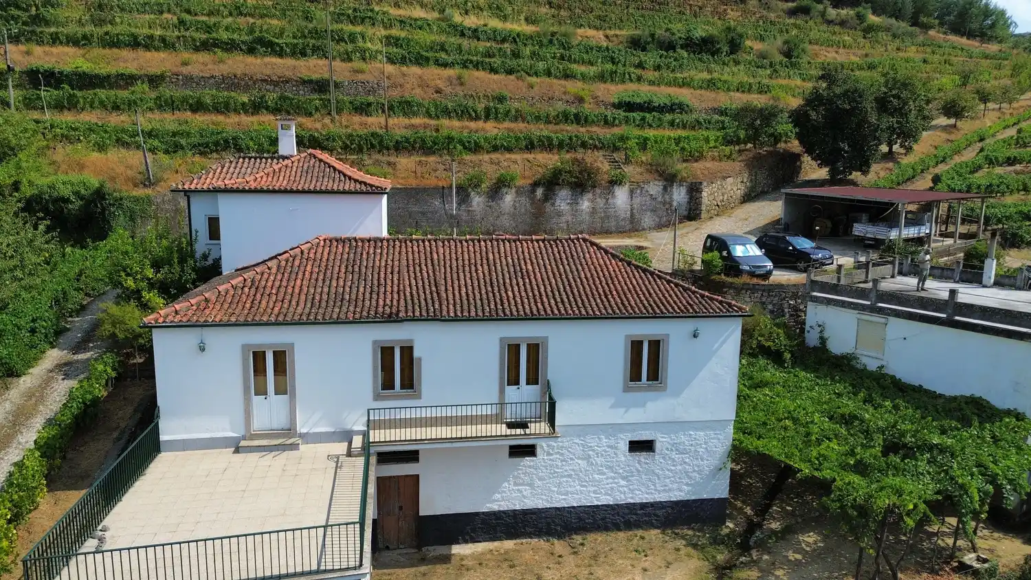 Quinta im Douro: Haus, Terrassen und Tal